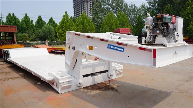 3 Axle Lowbed Gooseneck Trailer Manufacturer