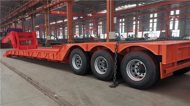 Detacahble Gooseneck Trailer for Sale with Capacity 60 Ton
