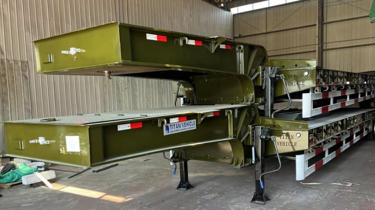 60 Ton 3 Axle Low Bed Trailer Truck
